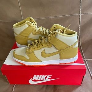 Brand New in Box - Nike SB Dunk Hi Retro PRM 12.5 Mens